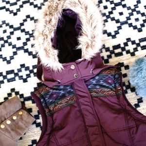 CoffeeShop Purple Vest with Fur Trim